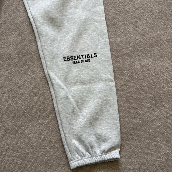 NEW Set Essentials Hoodie and Sweatpants Grey Size L - Picture 7 of 8